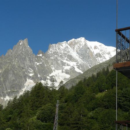 Hotel Funivia Courmayeur Exteriör bild