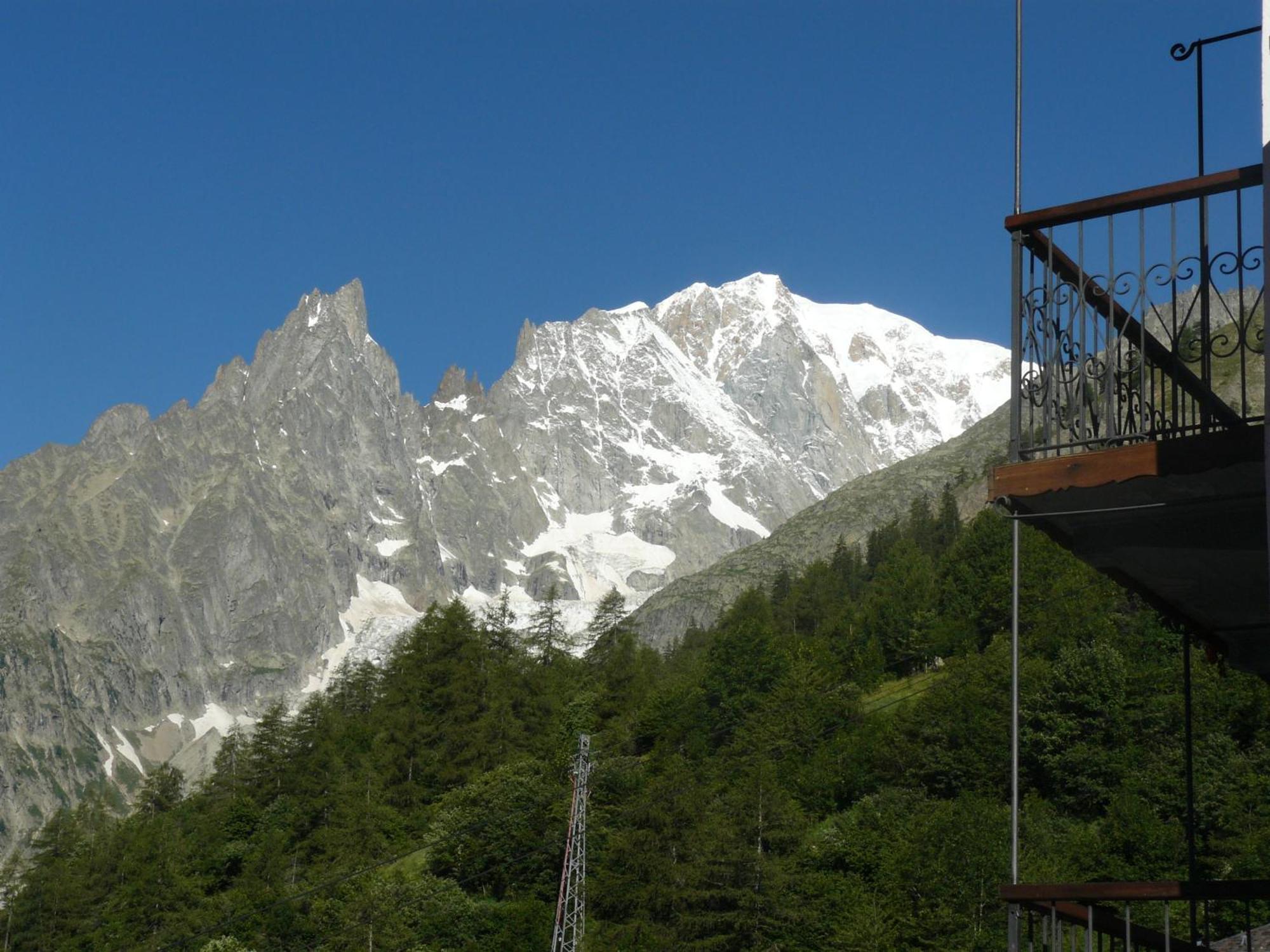 Hotel Funivia Courmayeur Exteriör bild