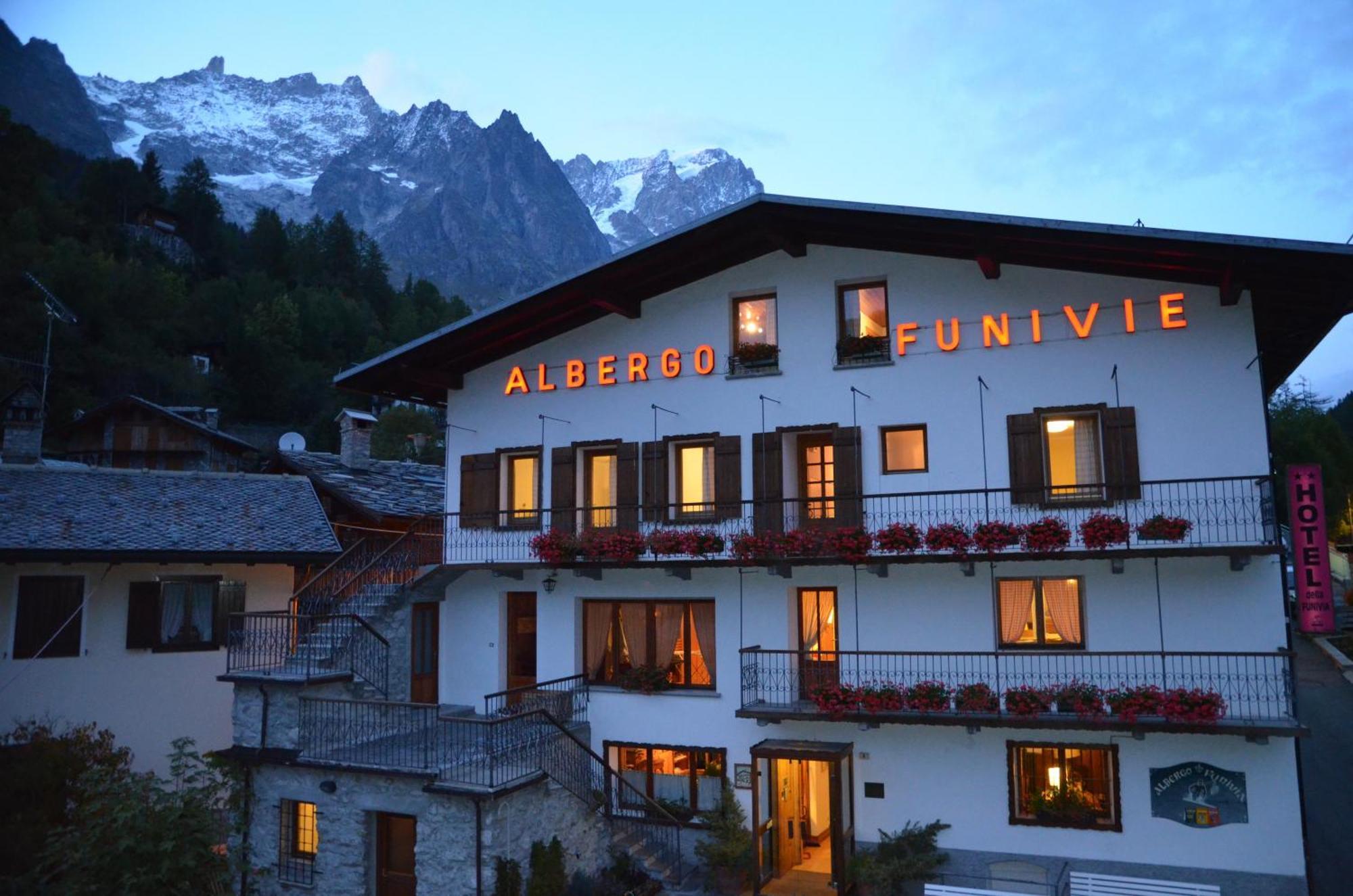 Hotel Funivia Courmayeur Exteriör bild