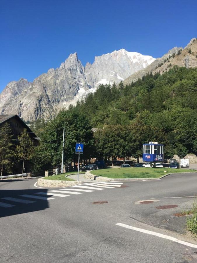 Hotel Funivia Courmayeur Exteriör bild